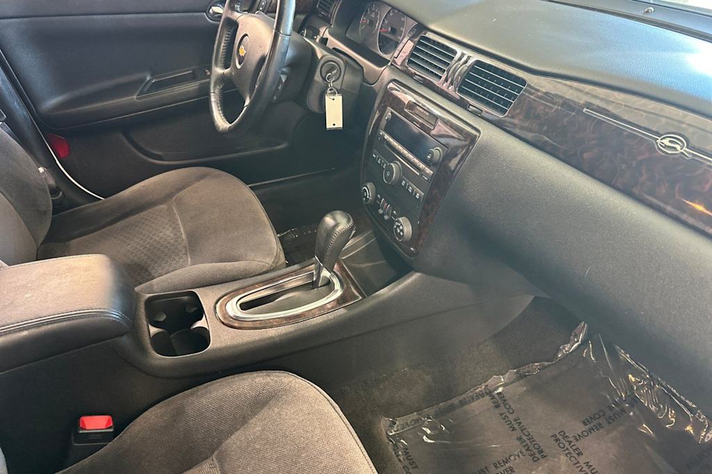 Thumbnail: 2013 Chevrolet Impala - 13