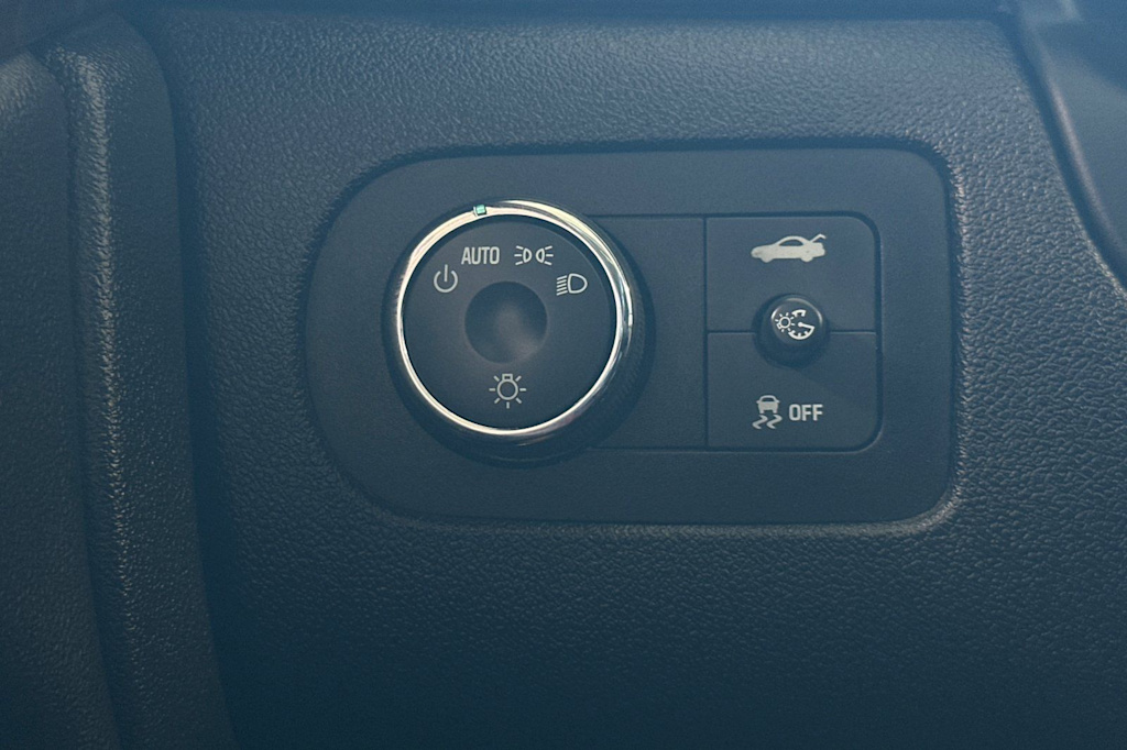 Thumbnail: 2013 Chevrolet Impala - 31