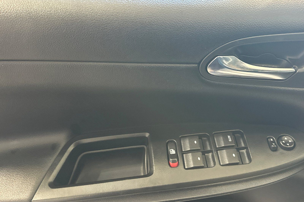 Thumbnail: 2013 Chevrolet Impala - 21