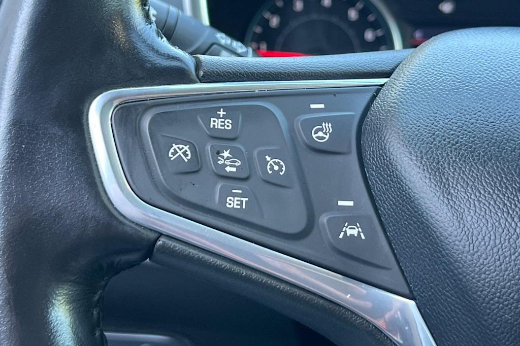Thumbnail: 2022 Chevrolet Equinox - 31