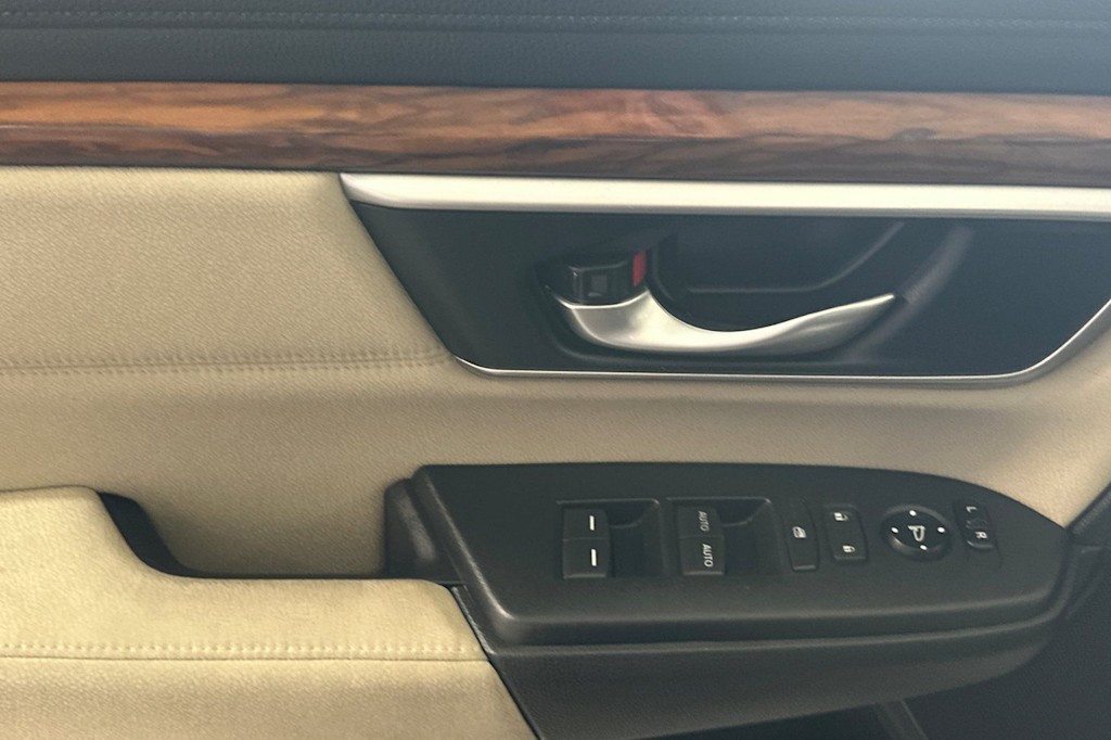 Thumbnail: 2018 Honda CR-V - 23