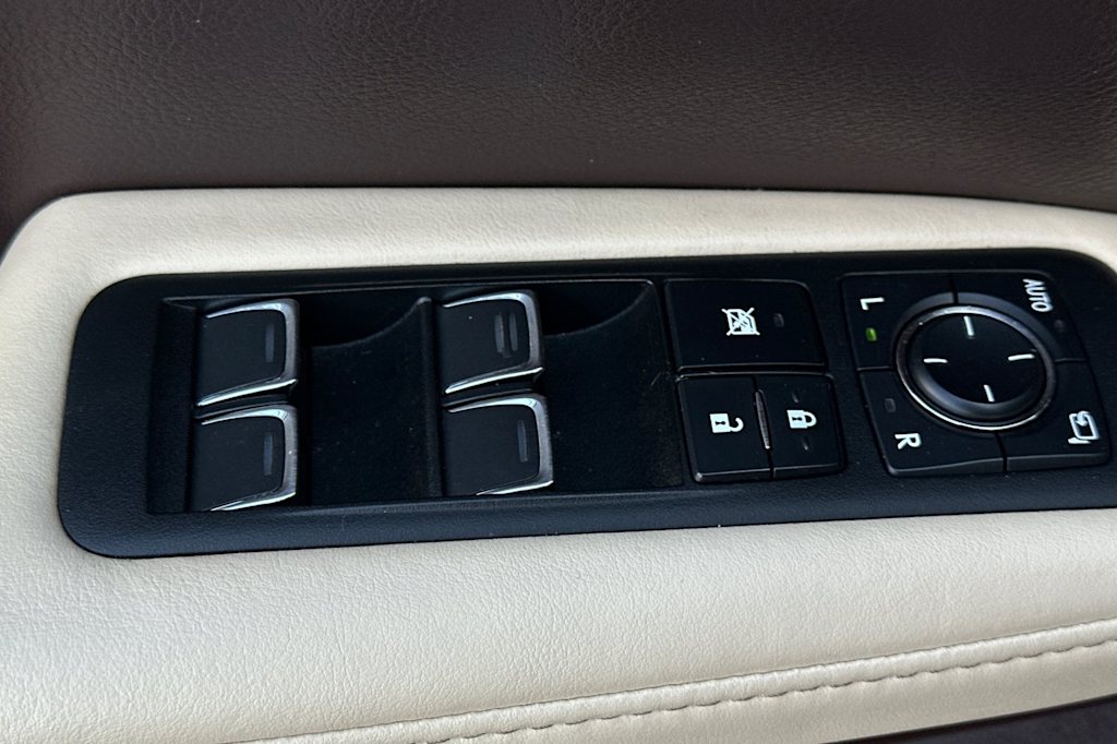 Thumbnail: 2019 Lexus RX - 23