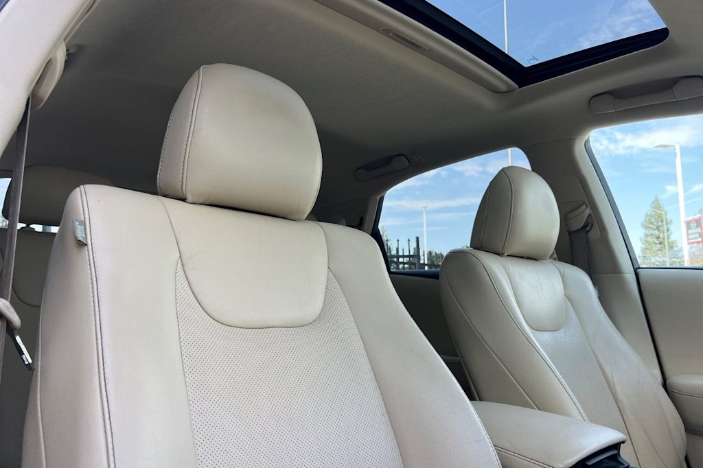 Thumbnail: 2013 Lexus RX - 10