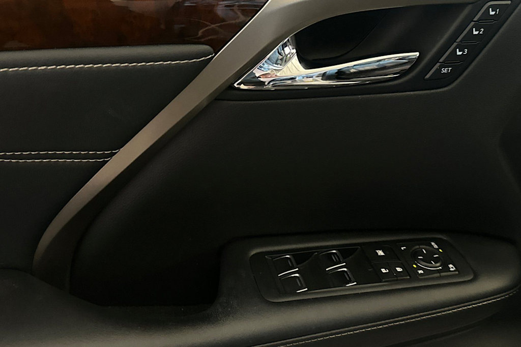Thumbnail: 2016 Lexus RX - 21