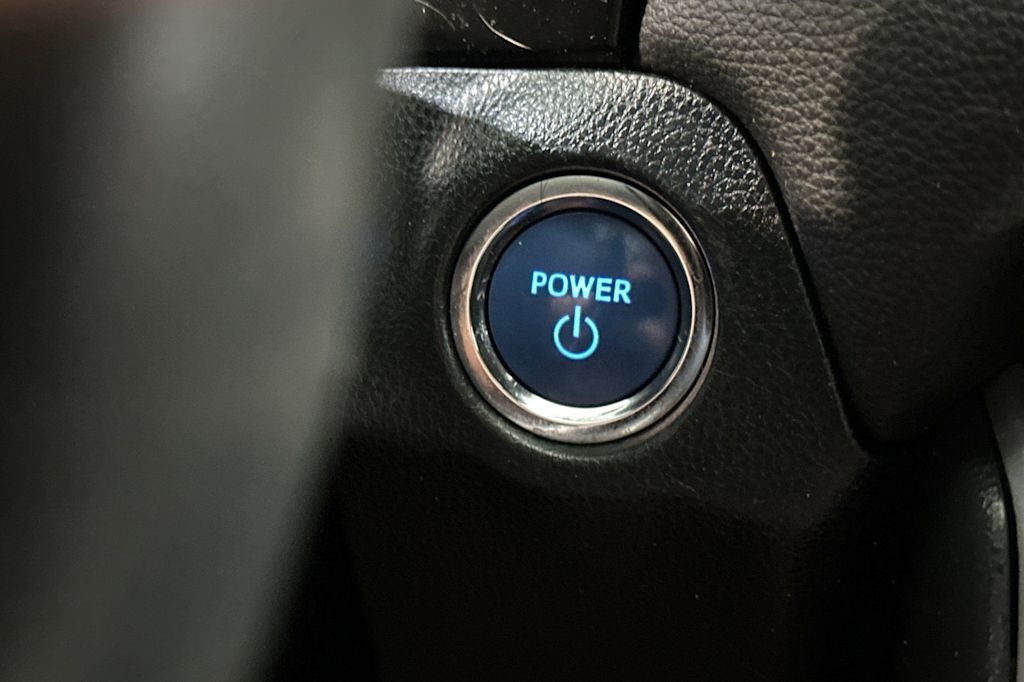 Thumbnail: 2019 Toyota RAV4 - 29