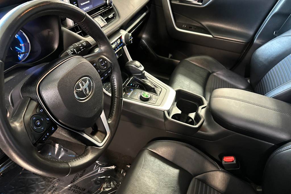 Thumbnail: 2019 Toyota RAV4 - 9