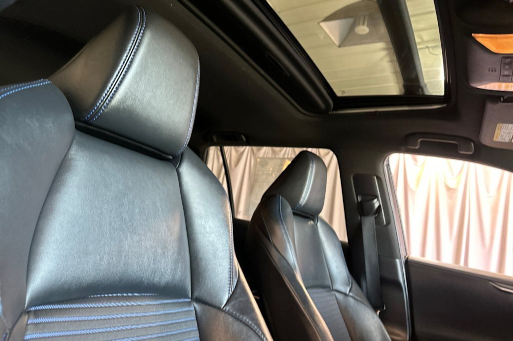 Thumbnail: 2019 Toyota RAV4 - 10