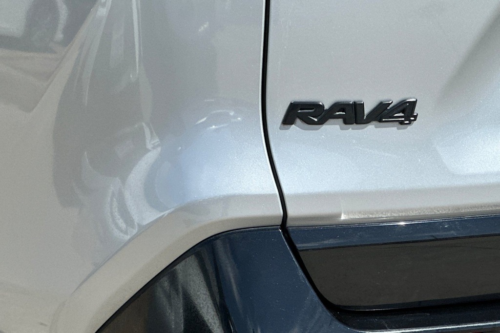 Thumbnail: 2019 Toyota RAV4 - 36