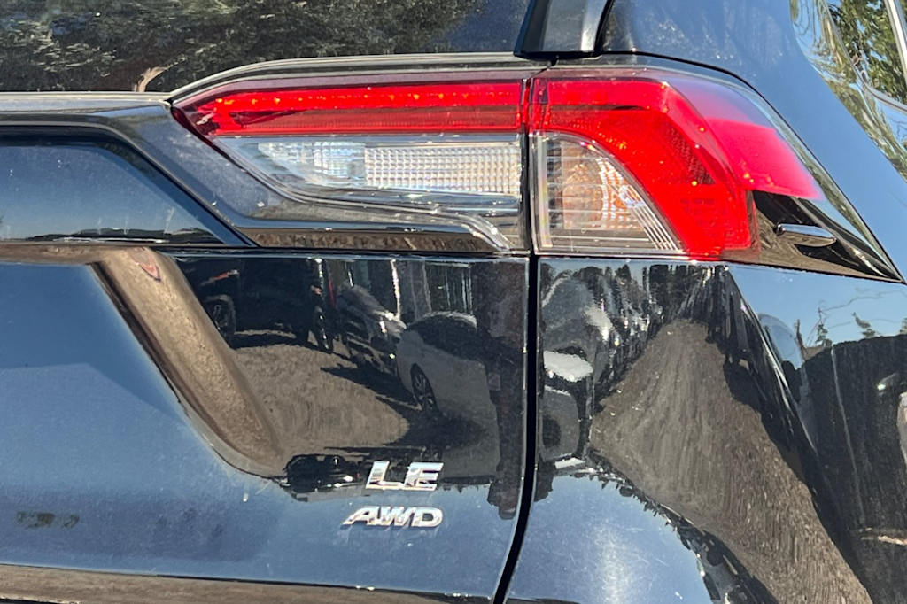 Thumbnail: 2024 Toyota RAV4 - 23