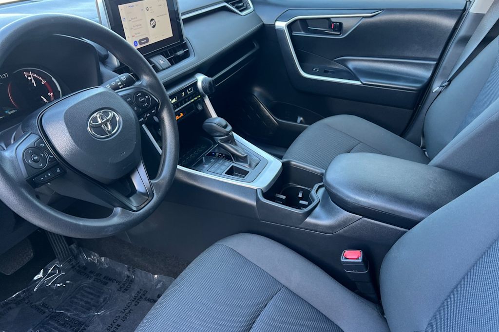 Thumbnail: 2024 Toyota RAV4 - 9