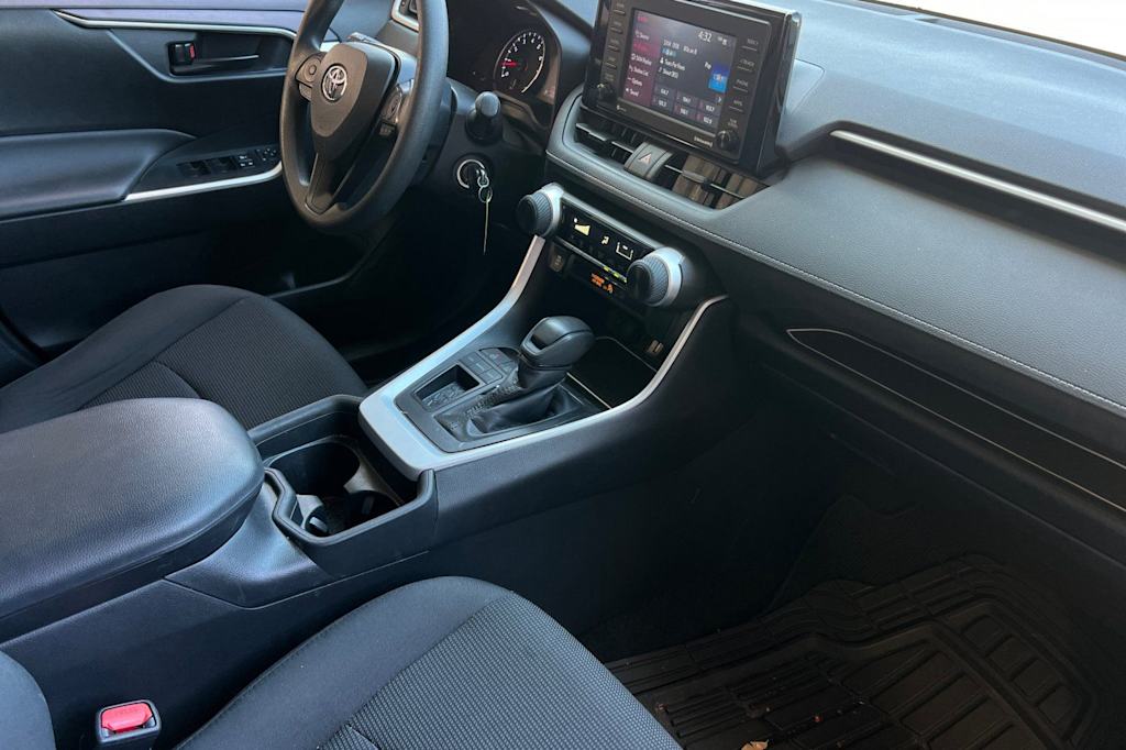 Thumbnail: 2020 Toyota RAV4 - 13