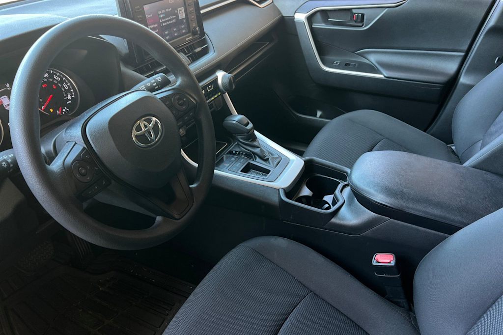 Thumbnail: 2020 Toyota RAV4 - 9