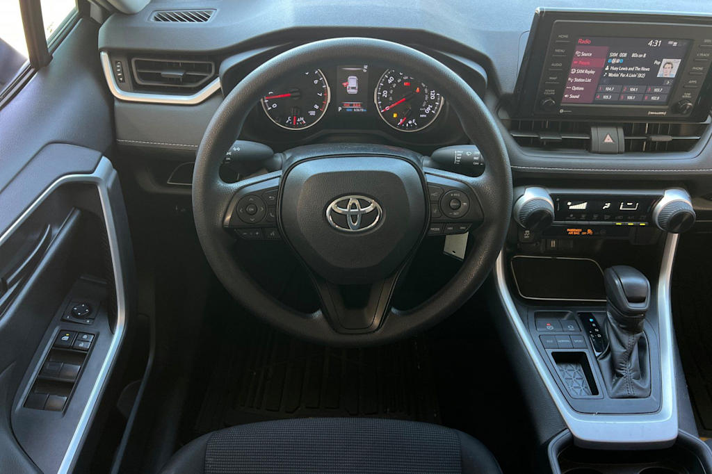 Thumbnail: 2020 Toyota RAV4 - 12