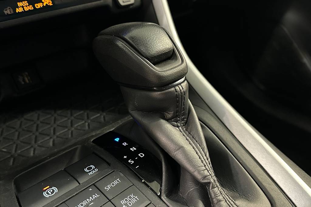 Thumbnail: 2024 Toyota RAV4 - 15