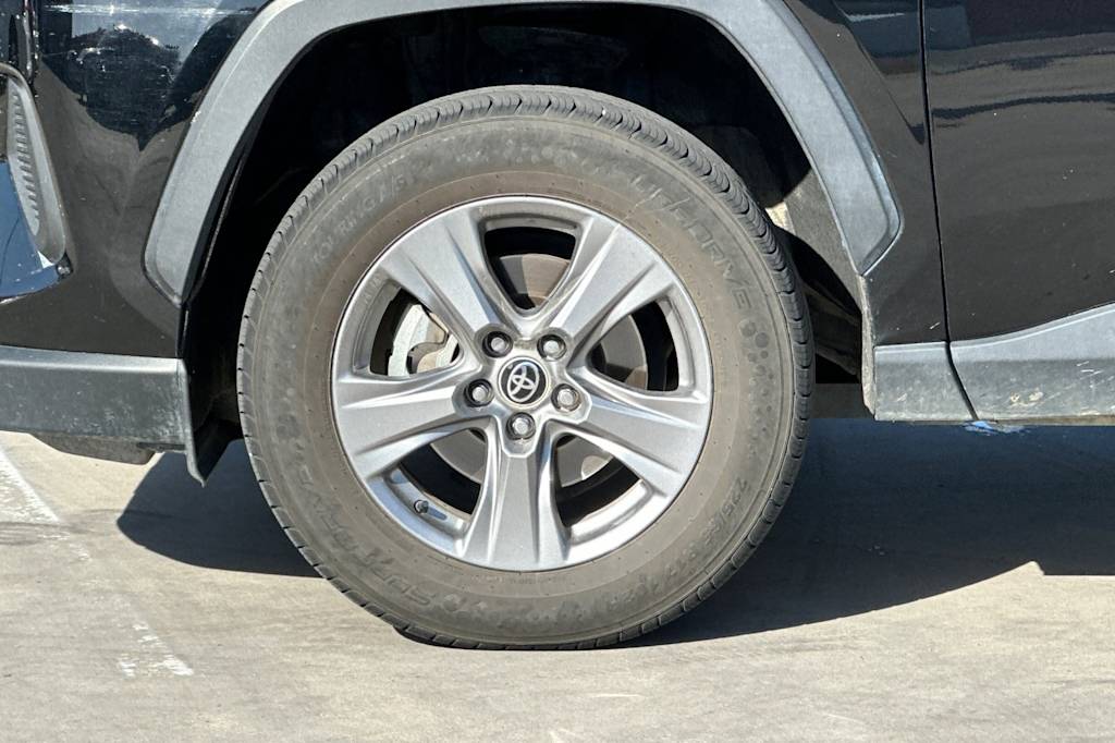 Thumbnail: 2024 Toyota RAV4 - 8