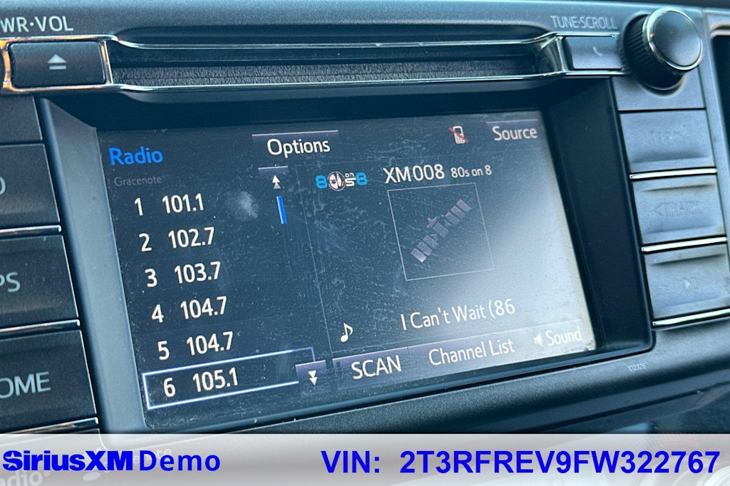 Thumbnail: 2015 Toyota RAV4 - 28