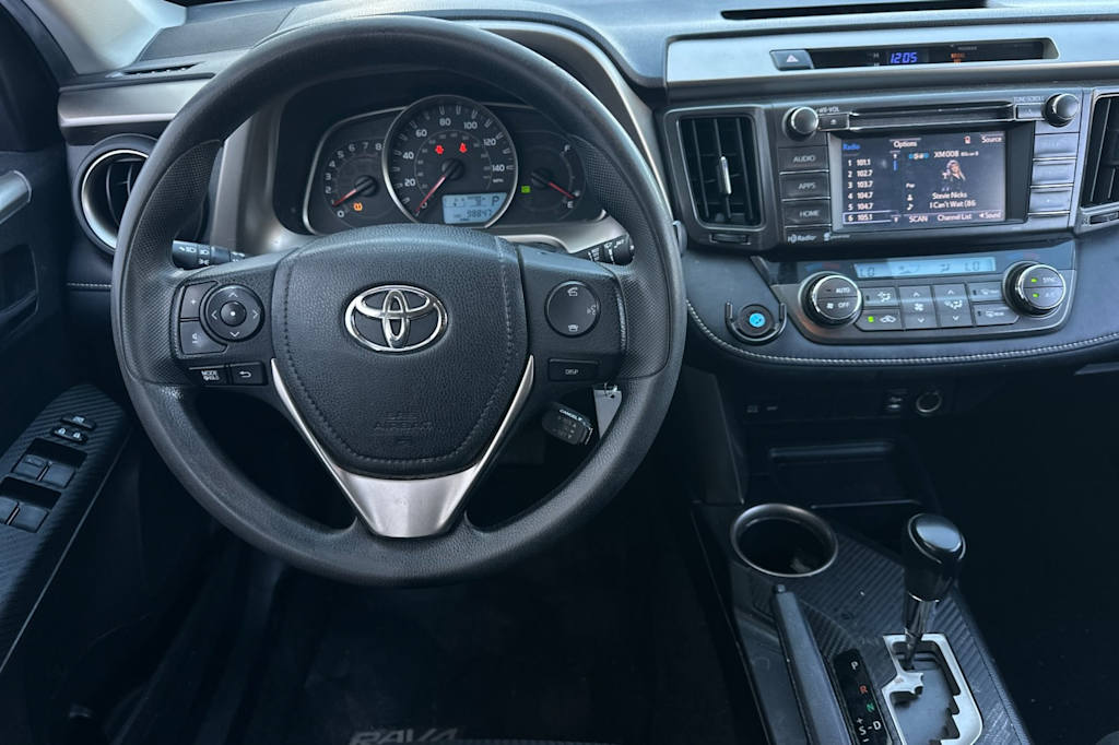 Thumbnail: 2015 Toyota RAV4 - 11