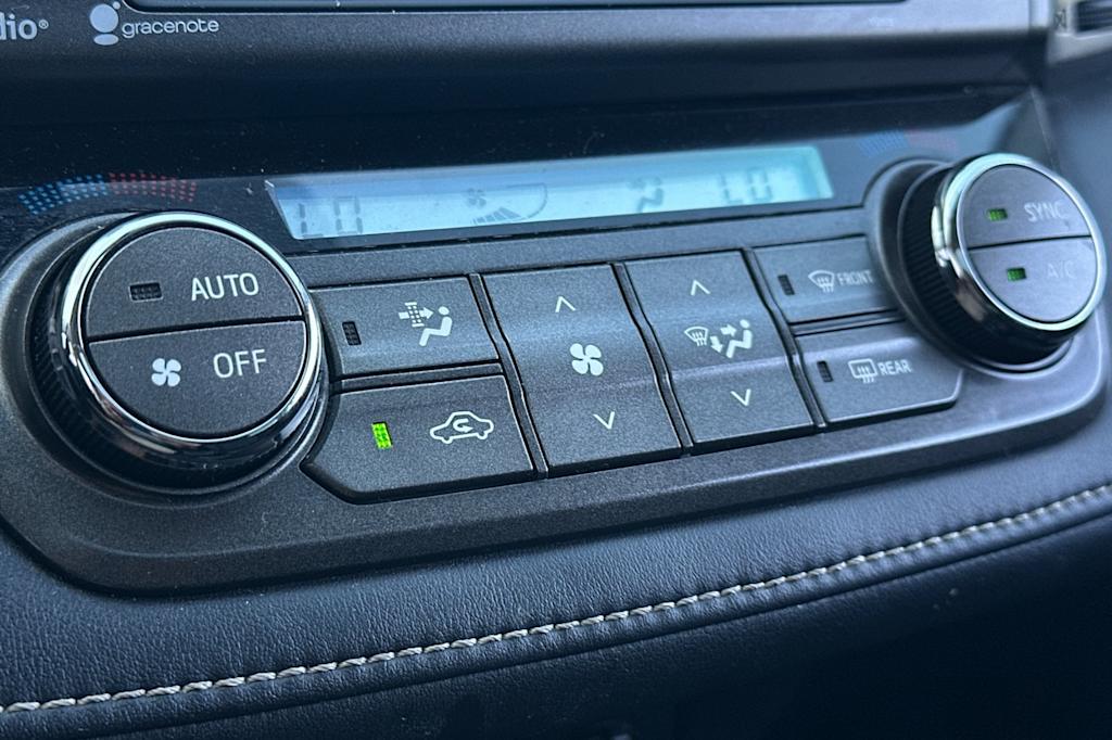 Thumbnail: 2015 Toyota RAV4 - 26