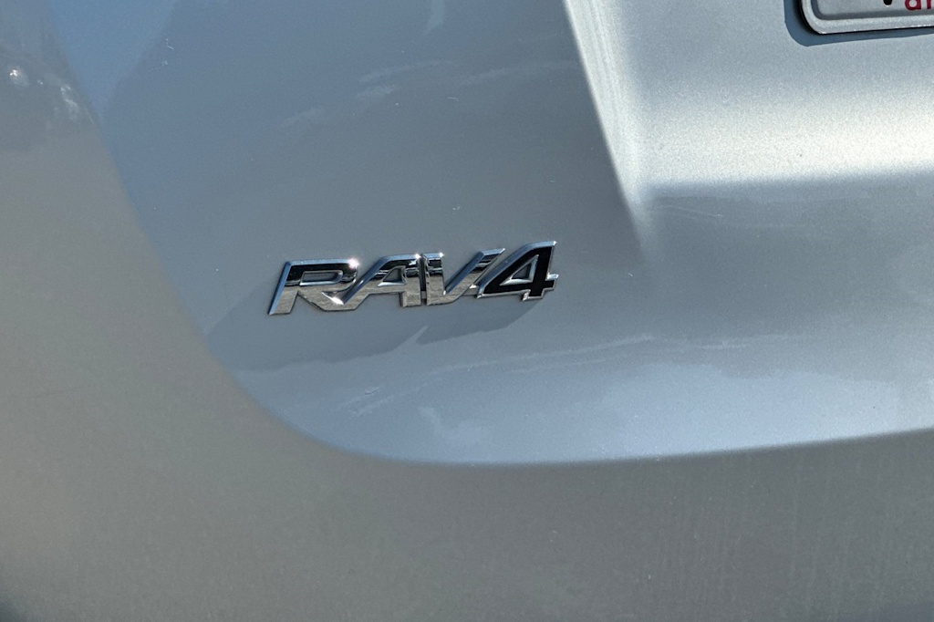 Thumbnail: 2015 Toyota RAV4 - 7