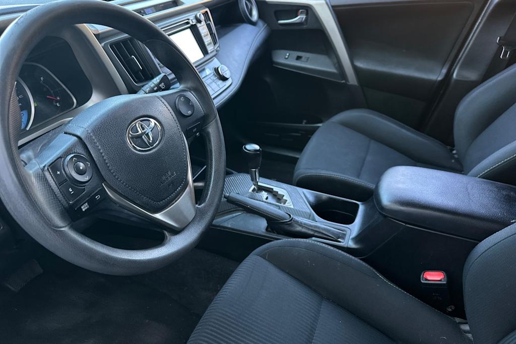 Thumbnail: 2015 Toyota RAV4 - 9