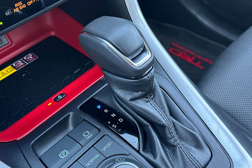 Thumbnail: 2024 Toyota RAV4 - 14