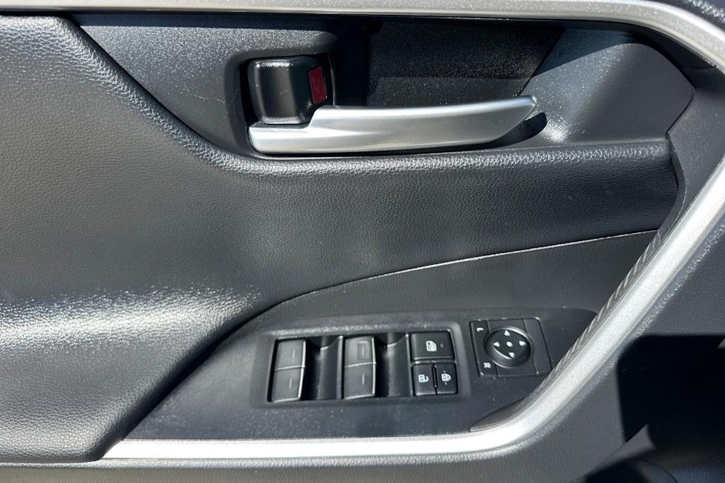 Thumbnail: 2024 Toyota RAV4 - 22