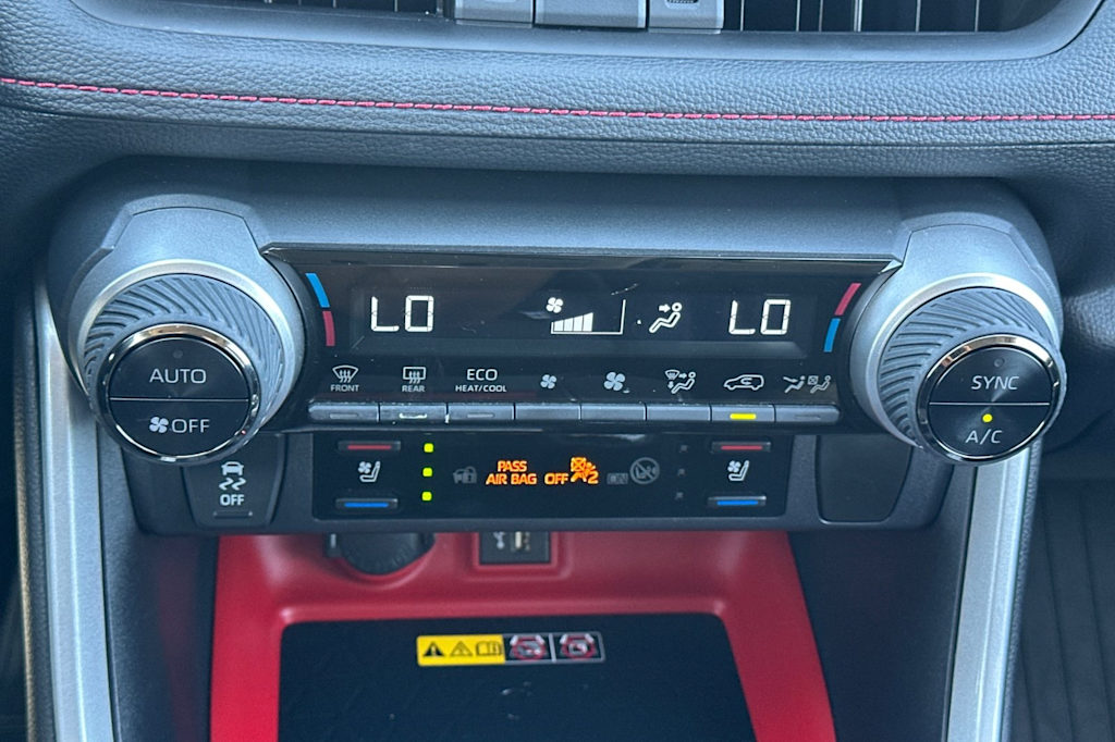 Thumbnail: 2024 Toyota RAV4 - 26