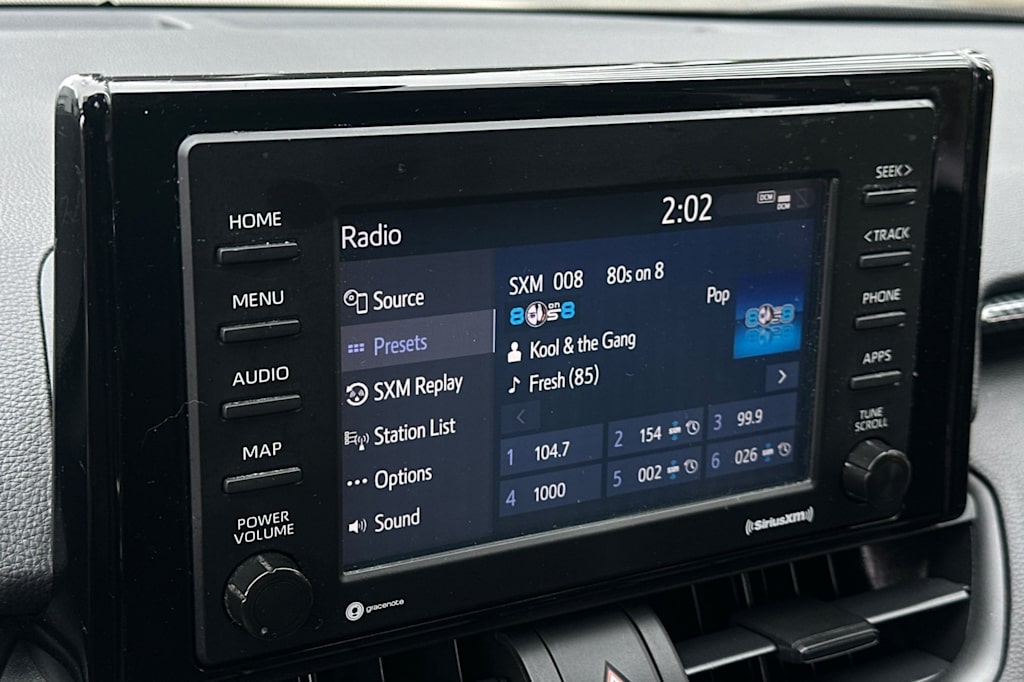 Thumbnail: 2020 Toyota RAV4 - 15