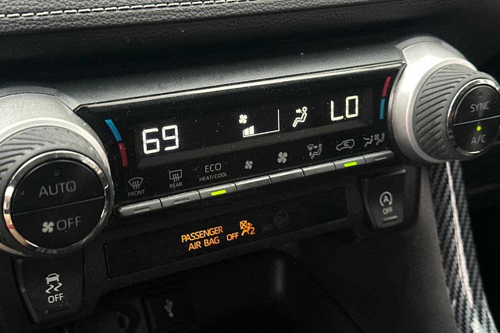 Thumbnail: 2020 Toyota RAV4 - 26