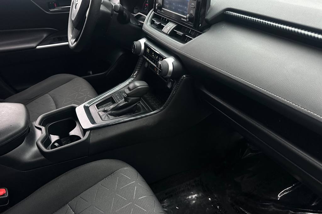 Thumbnail: 2020 Toyota RAV4 - 14