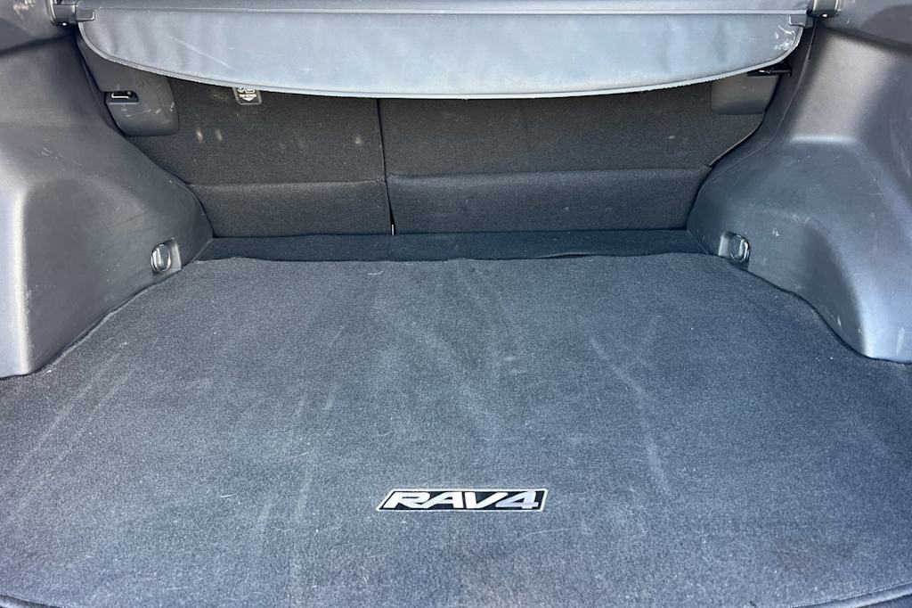 Thumbnail: 2024 Toyota RAV4 - 17