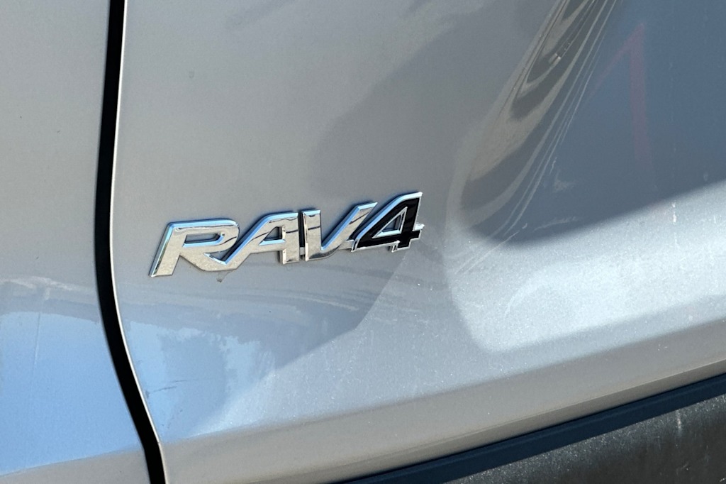 Thumbnail: 2024 Toyota RAV4 - 7