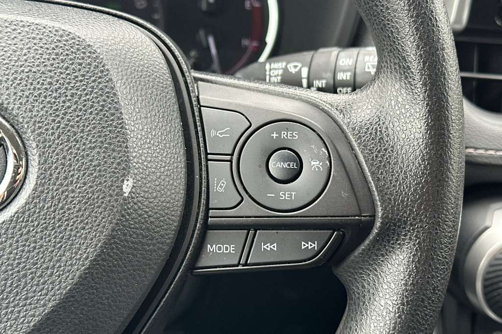 Thumbnail: 2024 Toyota RAV4 - 31