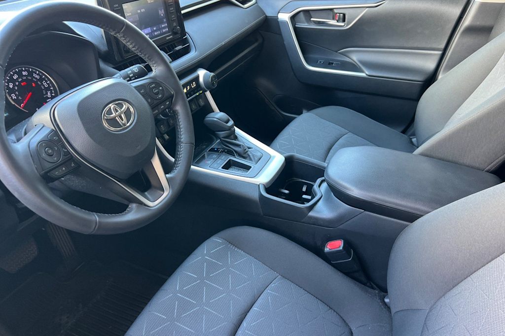 Thumbnail: 2022 Toyota RAV4 - 9
