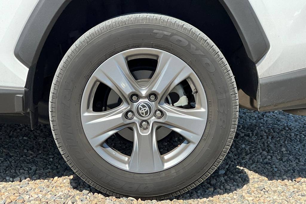 Thumbnail: 2022 Toyota RAV4 - 8