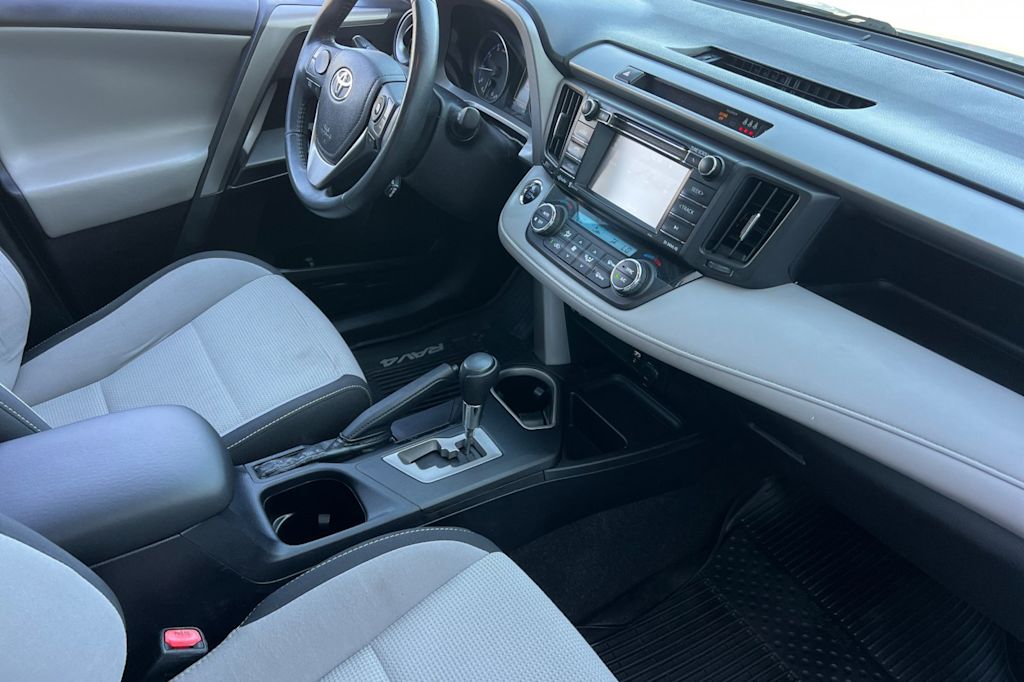 Thumbnail: 2018 Toyota RAV4 - 13