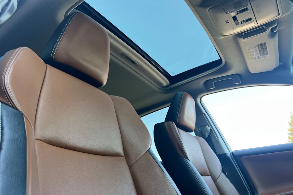 Thumbnail: 2017 Toyota RAV4 - 25