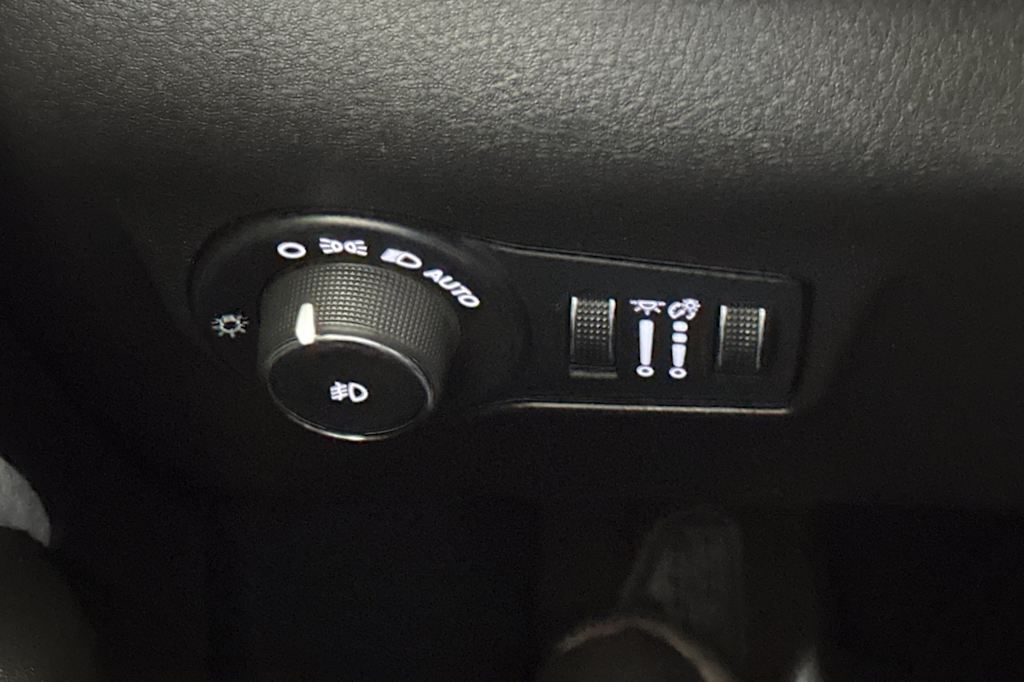 Thumbnail: 2024 Jeep Compass - 34