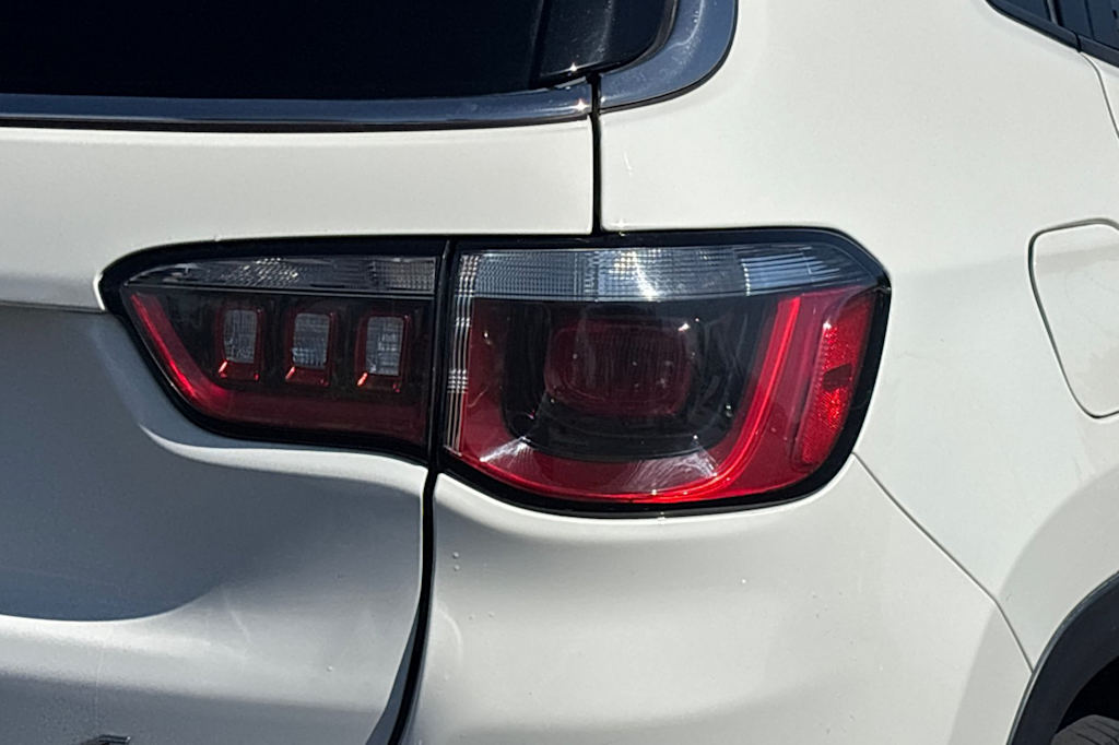 Thumbnail: 2019 Jeep Compass - 21