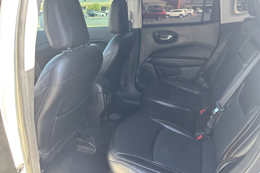 Thumbnail: 2019 Jeep Compass - 10