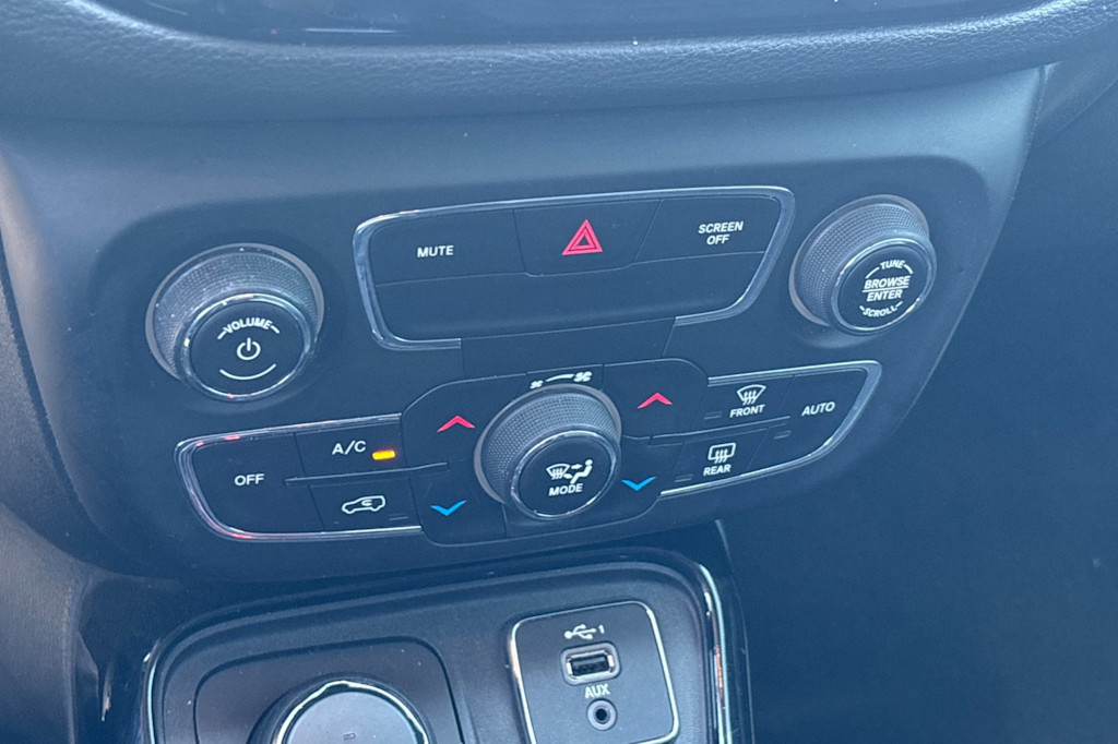 Thumbnail: 2019 Jeep Compass - 25