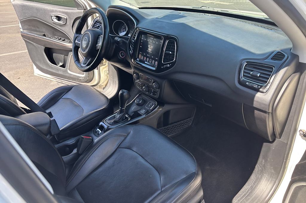 Thumbnail: 2019 Jeep Compass - 12