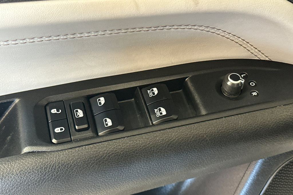 Thumbnail: 2024 Jeep Compass - 24