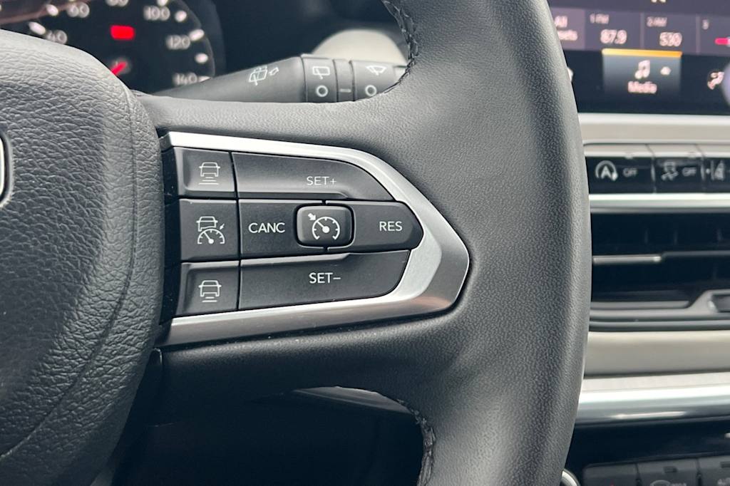 Thumbnail: 2023 Jeep Compass - 31