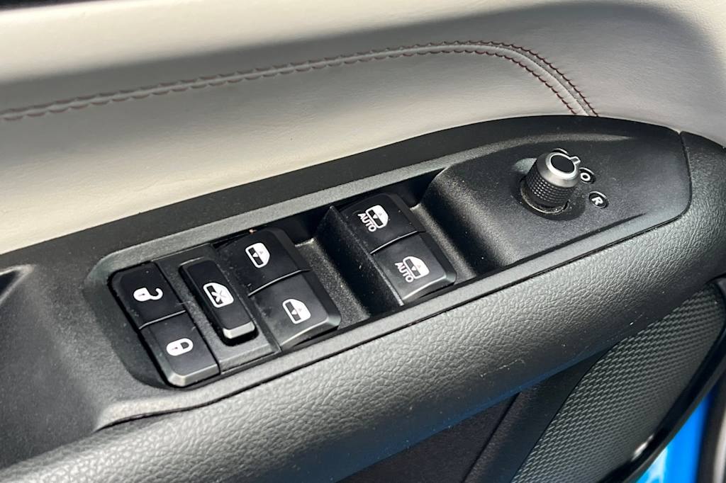 Thumbnail: 2023 Jeep Compass - 23