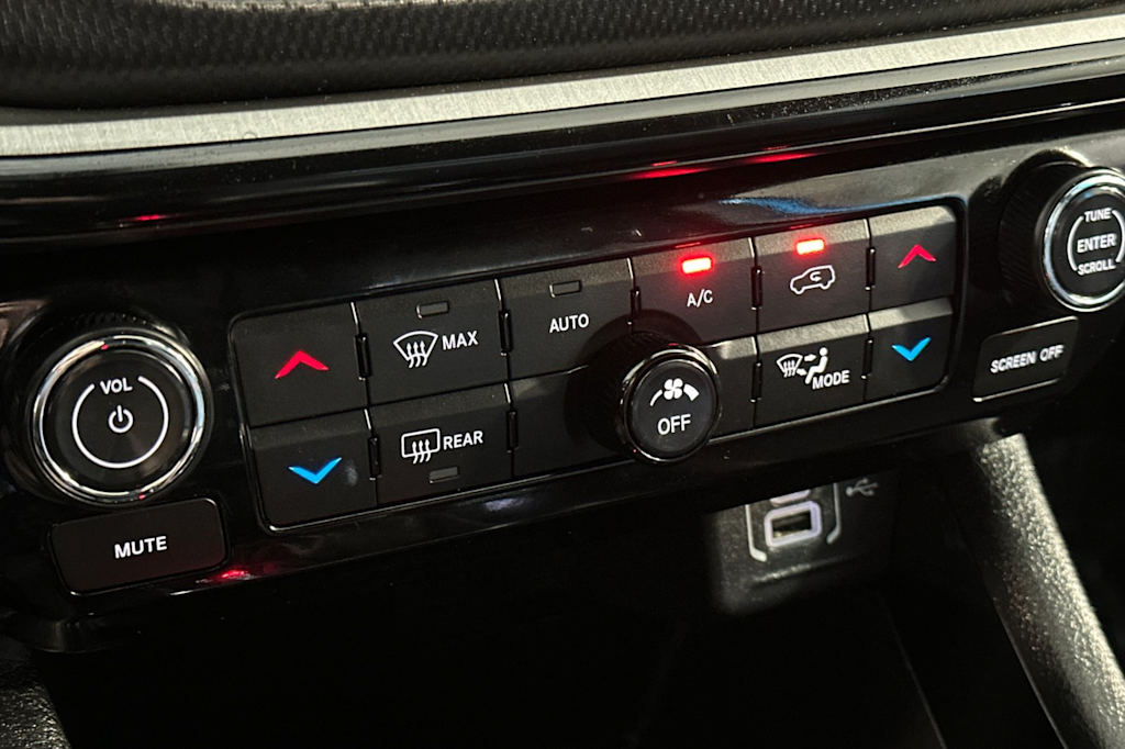 Thumbnail: 2024 Jeep Compass - 27