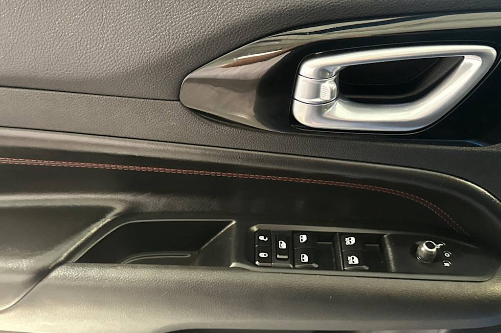 Thumbnail: 2024 Jeep Compass - 21