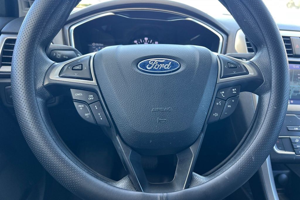 Thumbnail: 2020 Ford Fusion - 28
