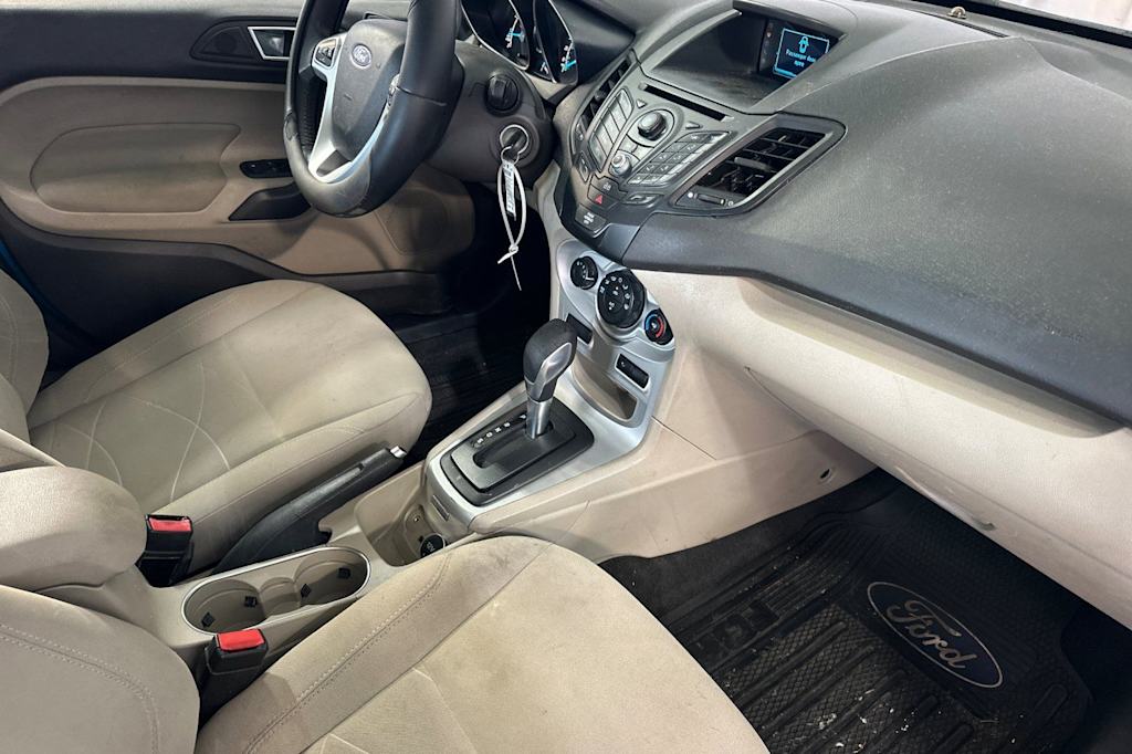 Thumbnail: 2015 Ford Fiesta - 13
