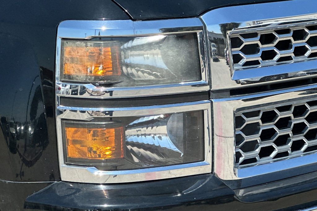 Thumbnail: 2015 Chevrolet Silverado 1500 - 32